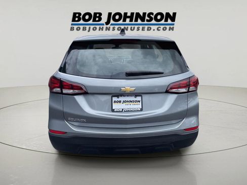 Used 2023 Chevrolet Equinox LS FWD image 4