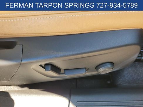 Used 2021 Volvo XC40 T5 Inscription image 19