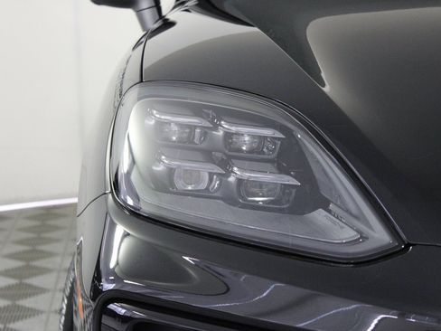 New 2026 Porsche Cayenne E-Hybrid Coupe image 11