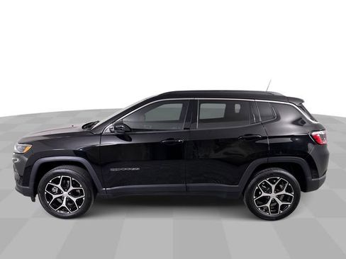 Used 2024 Jeep Compass Limited image 5