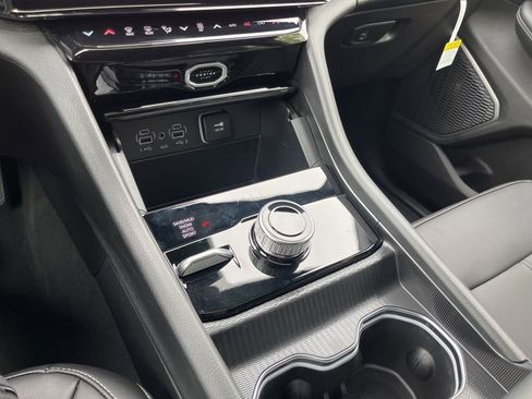 New 2026 Jeep Grand Cherokee L Limited AWD/4WD image 39