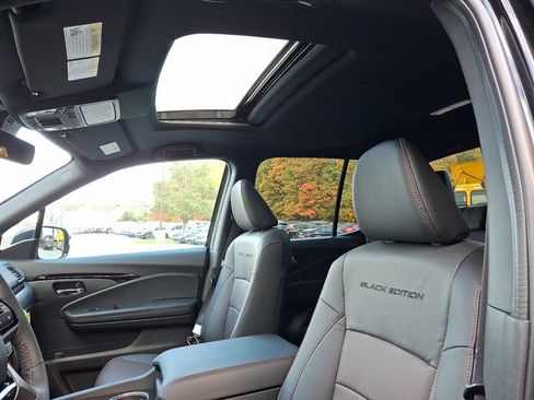 New 2026 Honda Ridgeline Black Edition image 12