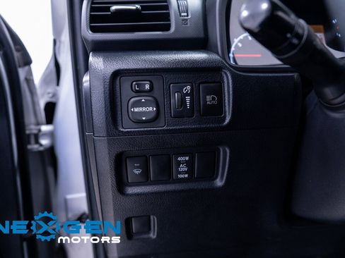 Used 2020 Toyota 4Runner SR5 AWD/4WD image 21