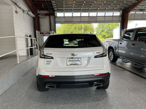 Used 2023 Cadillac XT4 Sport AWD/4WD image 7