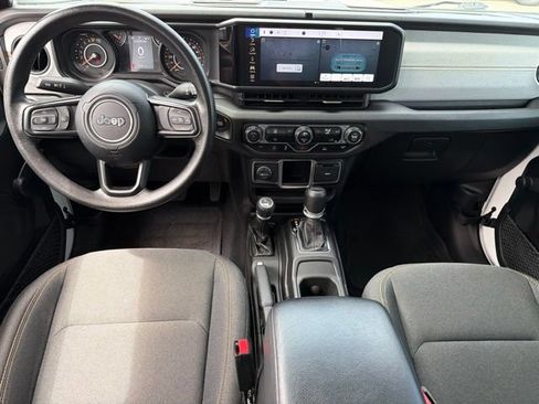 Used 2024 Jeep Gladiator Sport AWD/4WD image 34