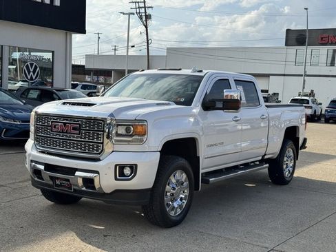 Used 2019 GMC Sierra 2500 Denali w/ Duramax Plus Package image 1