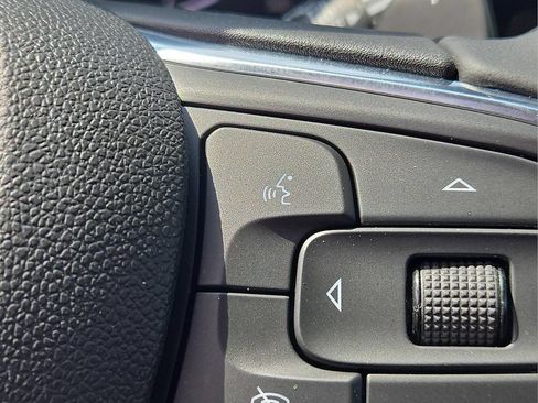 Used 2022 Buick Envision Essence AWD/4WD image 26
