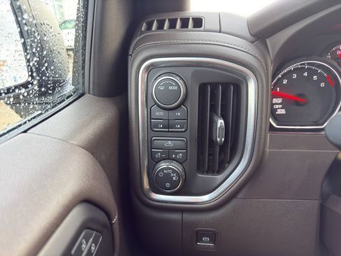 Used 2020 Chevrolet Silverado 1500 LT w/ All-Star Edition image 21