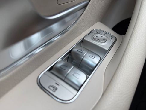 Certified 2024 Mercedes-Benz GLS 450 4MATIC image 26