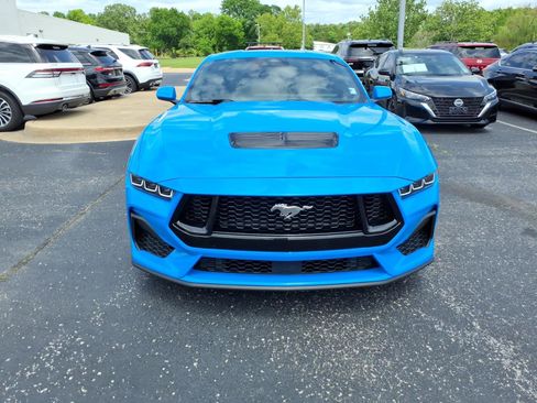 Used 2024 Ford Mustang GT RWD image 2