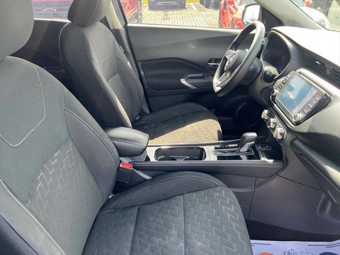 Used 2024 Nissan Kicks SV FWD image 8
