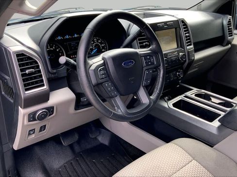 Used 2015 Ford F150 XLT w/ Equipment Group 302A Luxury AWD/4WD image 18