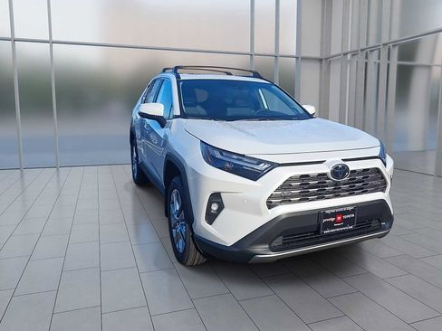 New 2025 Toyota RAV4 Limited image 5