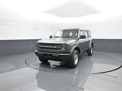 New 2025 Ford Bronco 4-Door image 3