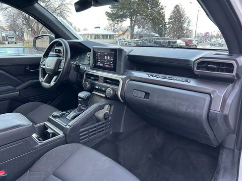 Certified 2025 Toyota Tacoma SR5 image 26