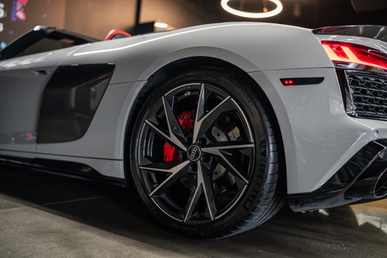 Used 2022 Audi R8 V10 performance w/ Carbon Exterior Package RWD image 9