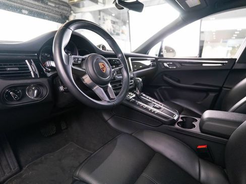Certified 2020 Porsche Macan AWD/4WD image 4