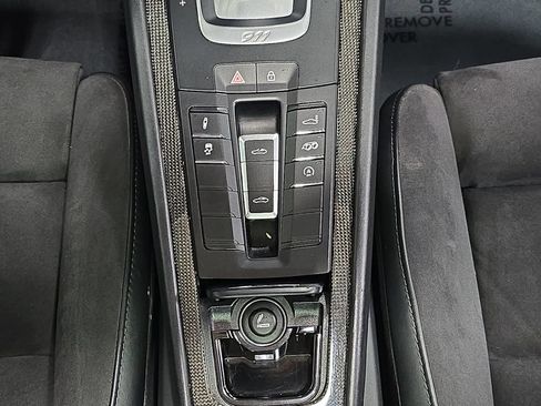 Certified 2019 Porsche 911 Targa 4 GTS AWD/4WD image 20