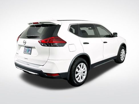 Used 2018 Nissan Rogue S image 8