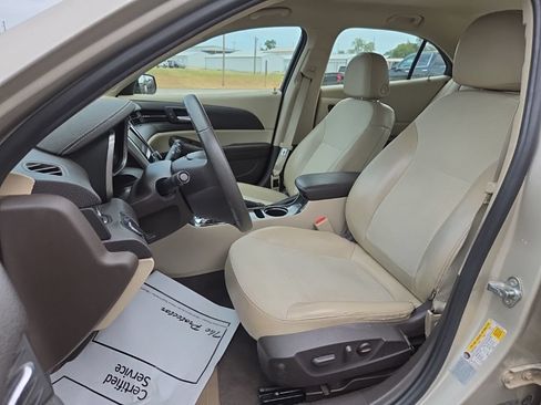 Used 2015 Chevrolet Malibu LT w/ Power Convenience Package FWD image 9