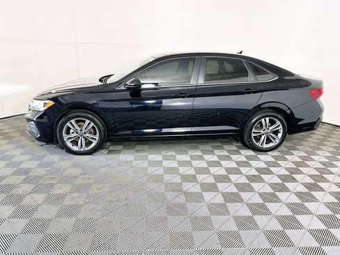 Used 2024 Volkswagen Jetta SE FWD image 6