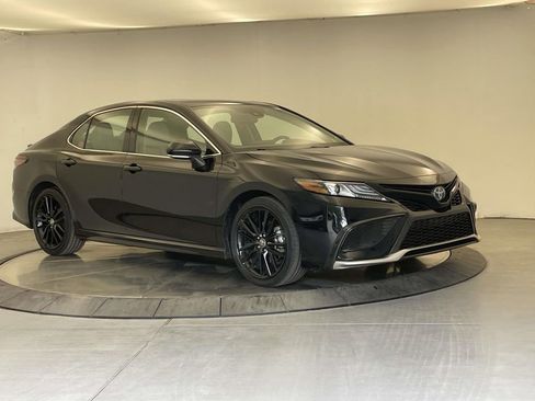 Used 2024 Toyota Camry XSE w/ Cold Weather Package FWD image 7
