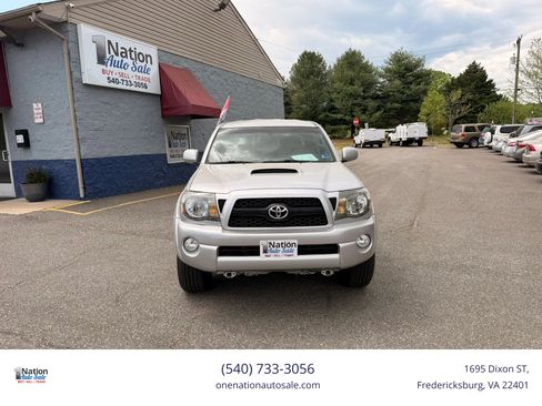 Used 2011 Toyota Tacoma PreRunner w/ TRD Sport Pkg RWD image 2