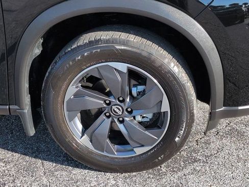 Used 2026 Nissan Rogue SV FWD image 10