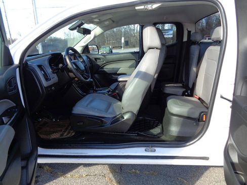 Used 2015 Chevrolet Colorado W/T image 13