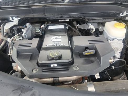 Used 2024 RAM 2500 Tradesman w/ Chrome Appearance Group AWD/4WD image 49