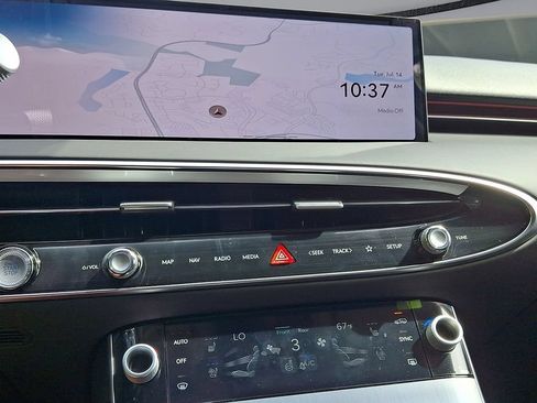 New 2026 Genesis GV70 2.5T Advanced AWD/4WD image 16