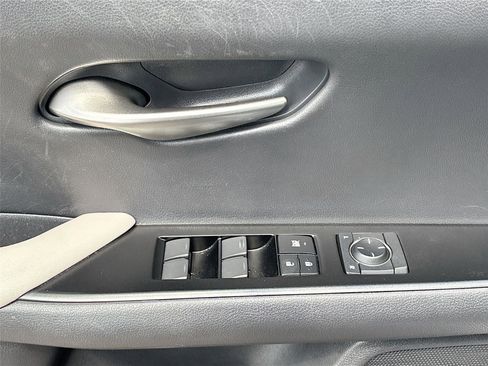 Used 2019 Lexus UX 200 w/ Accessory Package 2 image 17