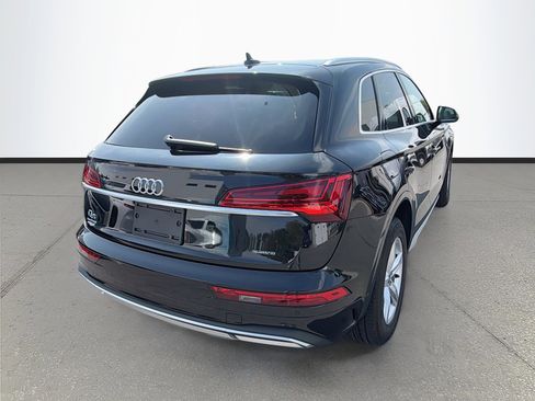 Used 2022 Audi Q5 Premium w/ Convenience Package image 4