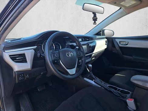 Used 2016 Toyota Corolla LE image 9