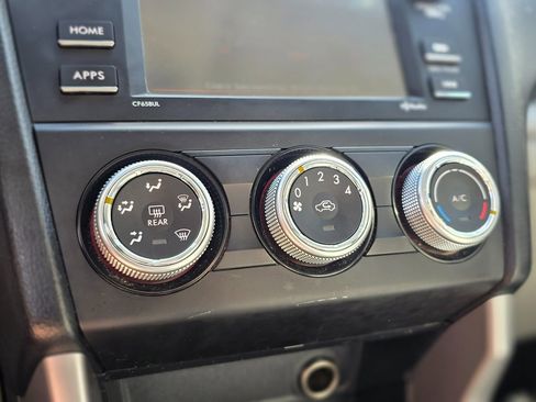 Used 2017 Subaru Forester 2.5i w/ Alloy Wheel Package image 28