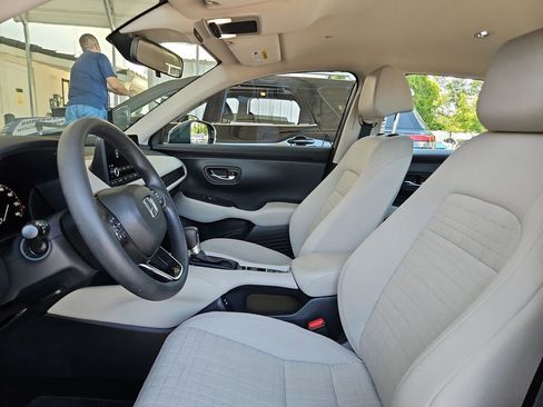 Used 2025 Honda HR-V LX image 19