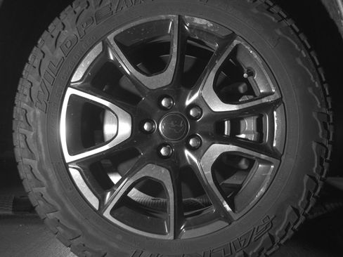 Used 2025 Jeep Compass Trailhawk AWD/4WD image 13