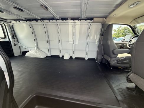 New 2026 Chevrolet Express 3500 Extended RWD image 24