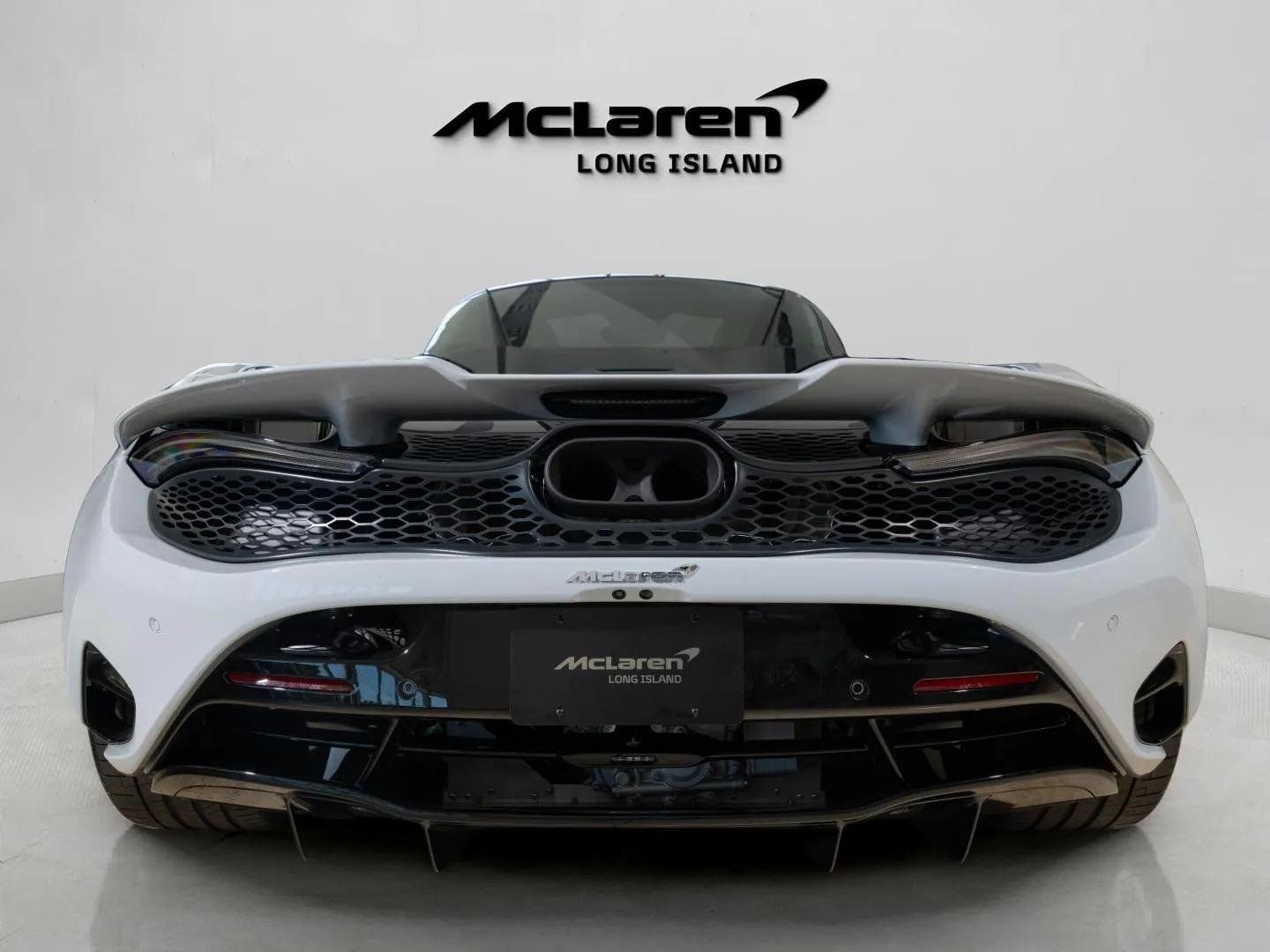 New 2026 McLaren 750S RWD image 8