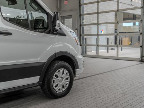 Used 2024 Ford Transit 350 XLT RWD image 31