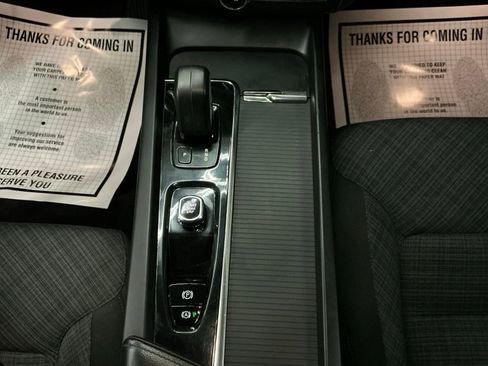 Used 2022 Volvo XC60 T8 Inscription Expression image 29