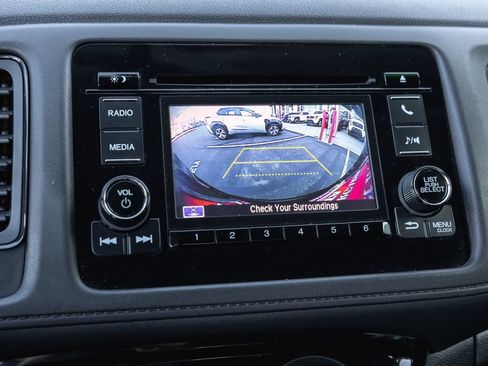 Used 2019 Honda HR-V LX image 17