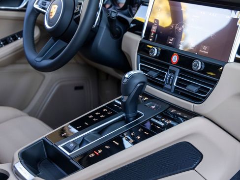 New 2026 Porsche Macan S image 53