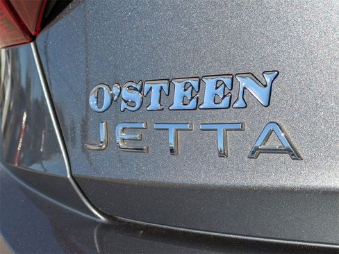 Used 2023 Volkswagen Jetta SE image 15