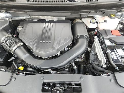 Certified 2025 Chevrolet Traverse LT image 22