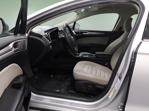 Used 2018 Ford Fusion S FWD image 8