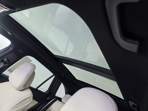 New 2026 Mercedes-Benz GLC 300 4MATIC image 9