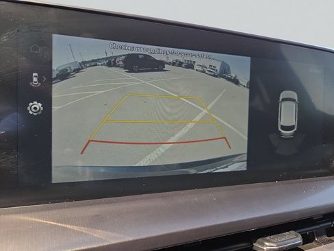 Used 2025 Kia Telluride S FWD image 18