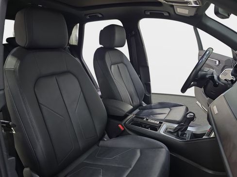 Used 2022 Audi Q3 2.0T Premium Plus image 12