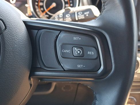 Used 2022 Jeep Wrangler Sport AWD/4WD image 21